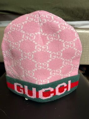 Gucci Kids Pink Knit Beanie with Green & Red Logo Cuff